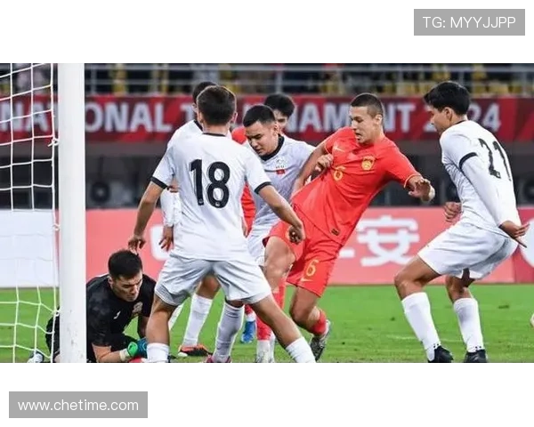 裁判判点球过于牵强引发争议